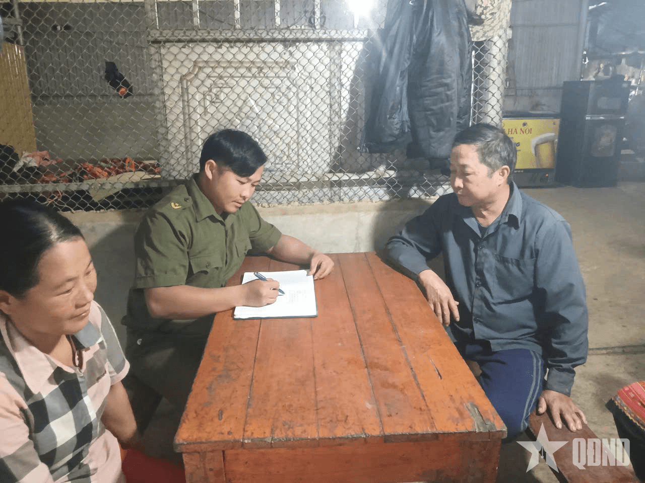 Gương sáng ở "Bản Mông bình yên”