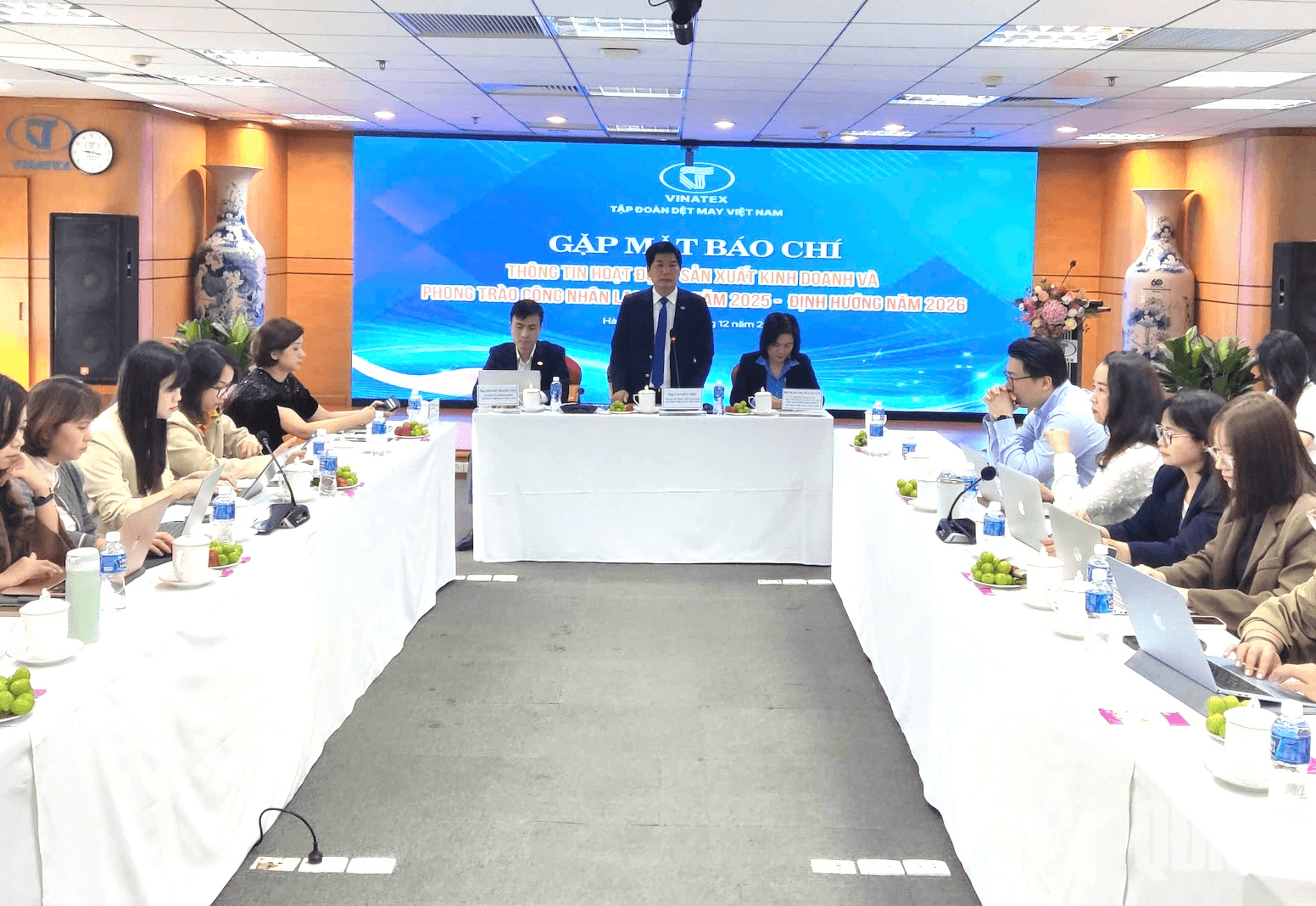 Vinatex lãi "khủng" 1.355 tỷ đồng năm 2025, vượt kế hoạch gần 50%