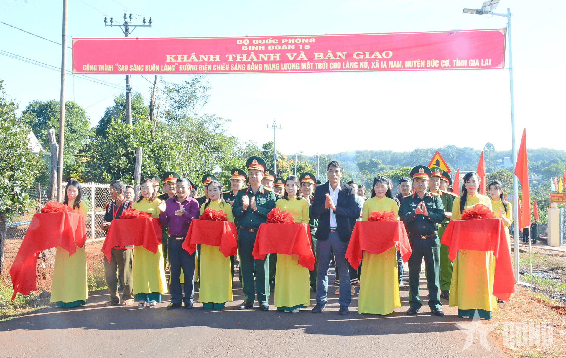 Đoàn Kinh tế - Quốc phòng 72: Chăm lo an sinh xã hội, nâng cao đời sống của đồng bào vùng biên giới Gia Lai
