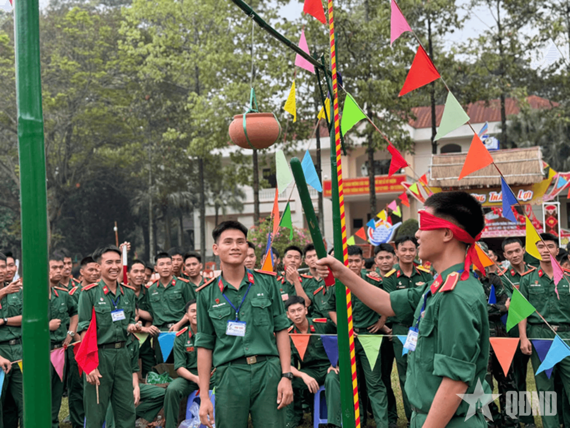 Sôi nổi dạ hội thanh niên tại Trường Sĩ quan Công binh