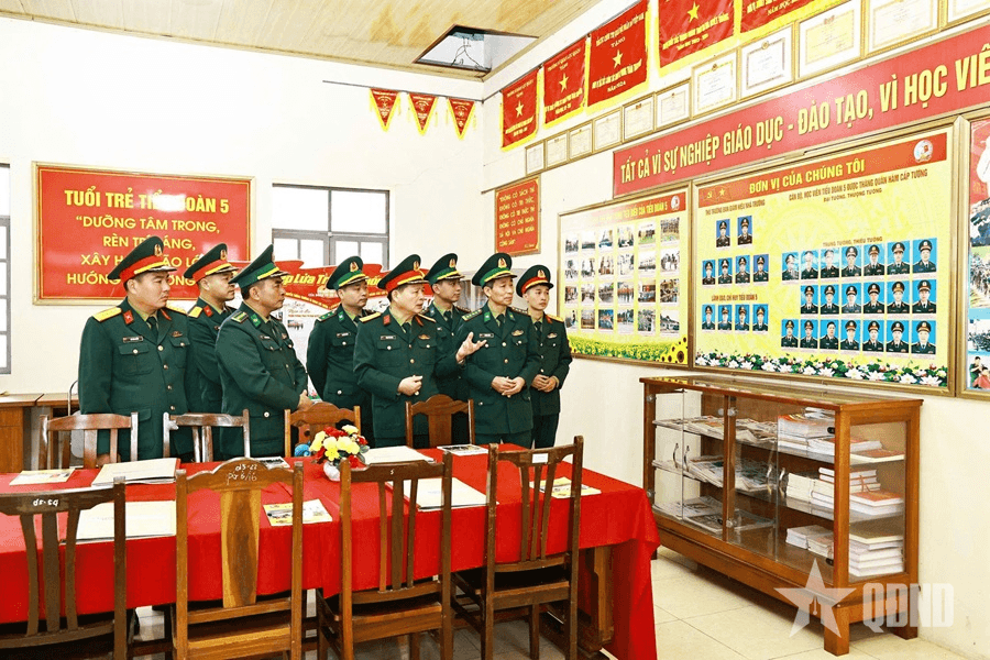 Đoàn Học viện Biên phòng trao đổi, học tập kinh nghiệm tại Trường Sĩ quan Lục quân 1
