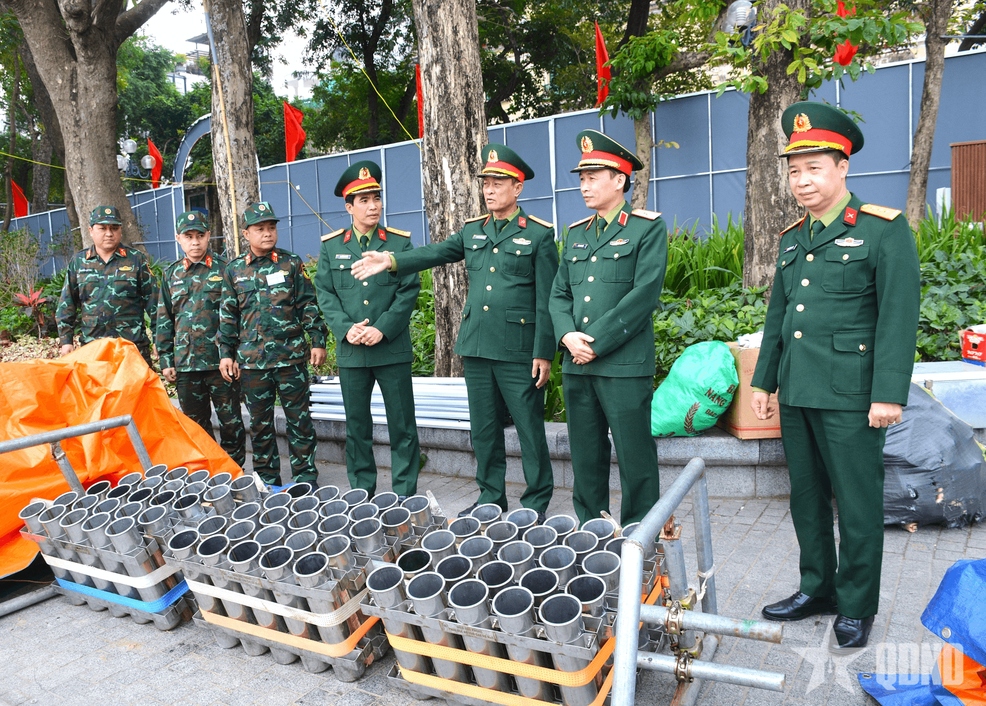Người dân Thủ đô lần đầu tiên được ngắm pháo hoa hỏa thuật từ 3 điểm đặt giữa hồ Gươm