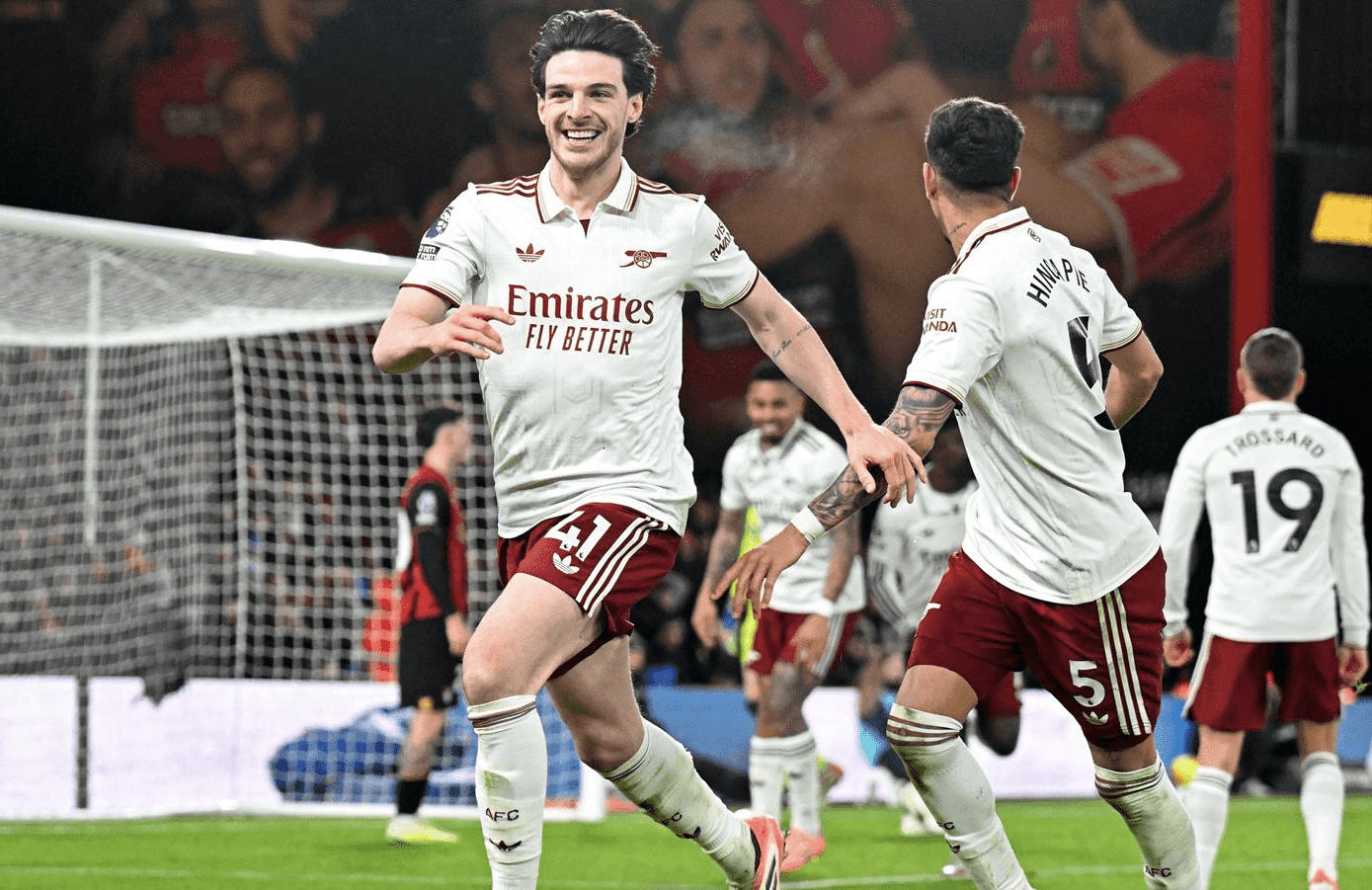 Tin thể thao (4-1): Arsenal củng cố ngôi đầu sau chiến thắng kịch tính