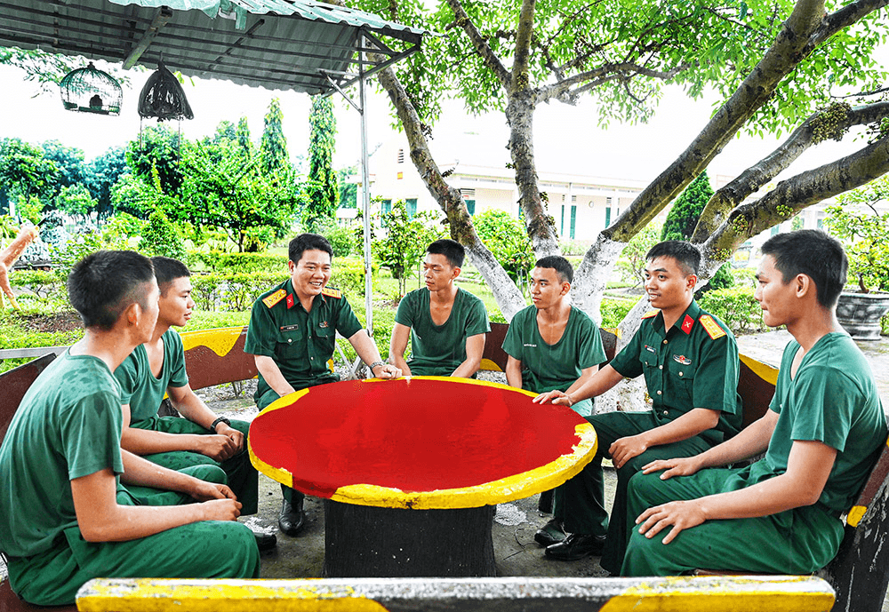 Mở rộng dân chủ, ân cần sẻ chia