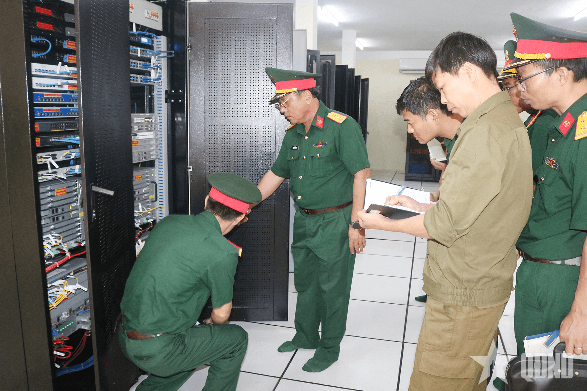 Lữ đoàn 596, Binh chủng Thông tin liên lạc thi đua bảo đảm thông suốt thông tin chào mừng các sự kiện lớn