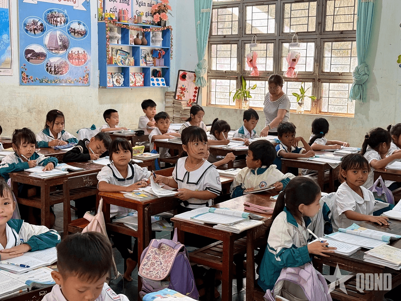 Liên kết giáo dục trong trường công lập: Không thể để “tự nguyện” đứng ngoài kỷ cương