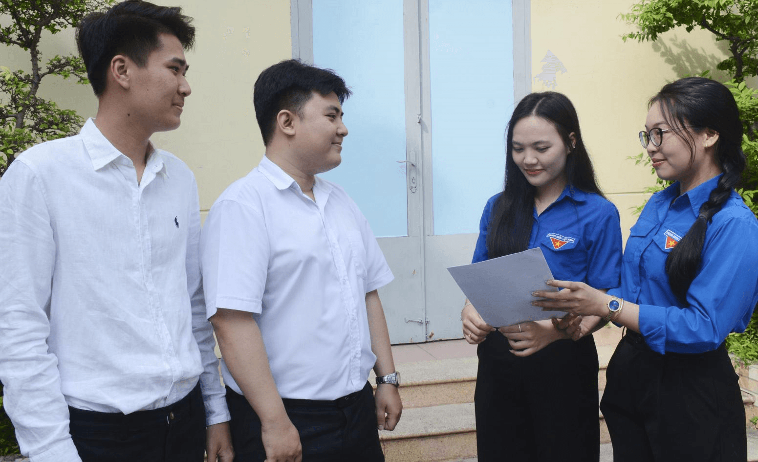 Tiếp lửa cho thanh niên nhập ngũ