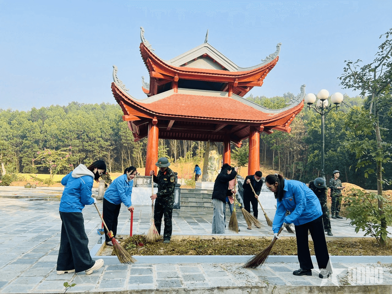 Học viện Hậu cần hành quân về nguồn, vun đắp truyền thống, thắm tình quân - dân