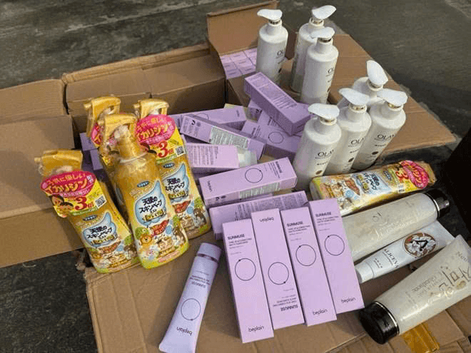 Triệu tập 3 đối tượng điều tra đường dây mua, bán 25 tấn mỹ phẩm giả