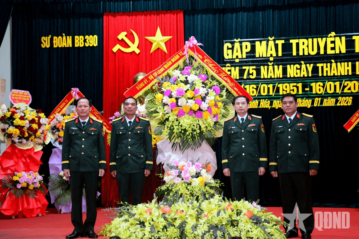 Sư đoàn 390 - Quân đoàn 12 kỷ niệm 75 năm Ngày truyền thống