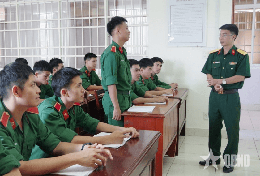 Người "giữ lửa" những giờ học lý luận