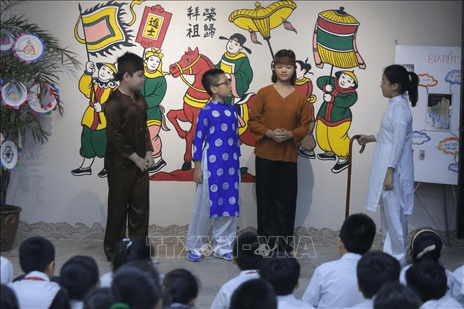 Thấm mạch nguồn di sản trong học sinh, sinh viên