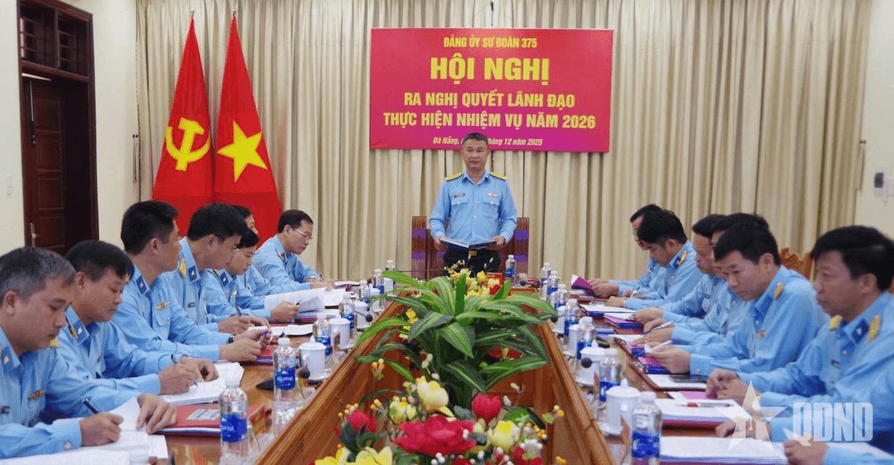 Sư đoàn Phòng không 375 đột phá công tác cán bộ
