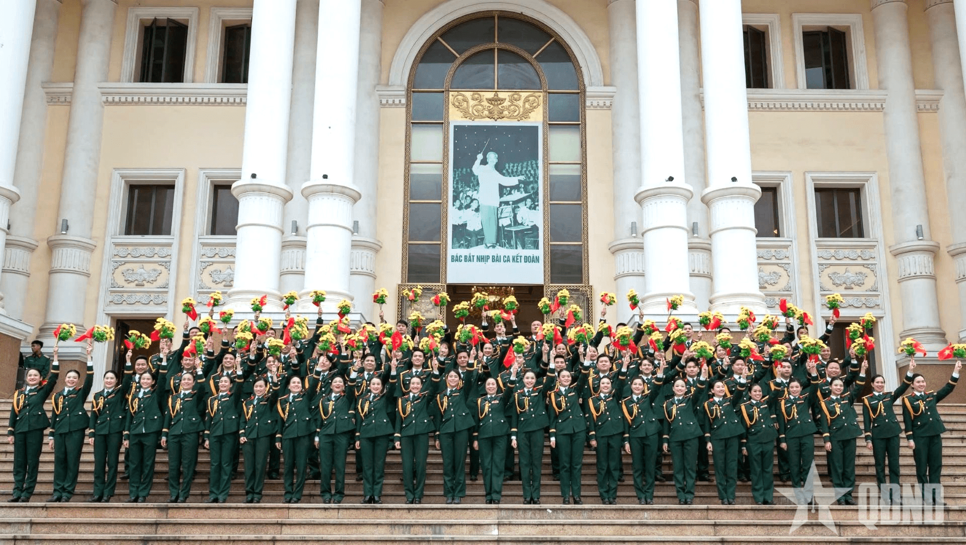 Sức mạnh đoàn kết trong bản hòa ca mừng Đảng quang vinh của nghệ sĩ Quân đội