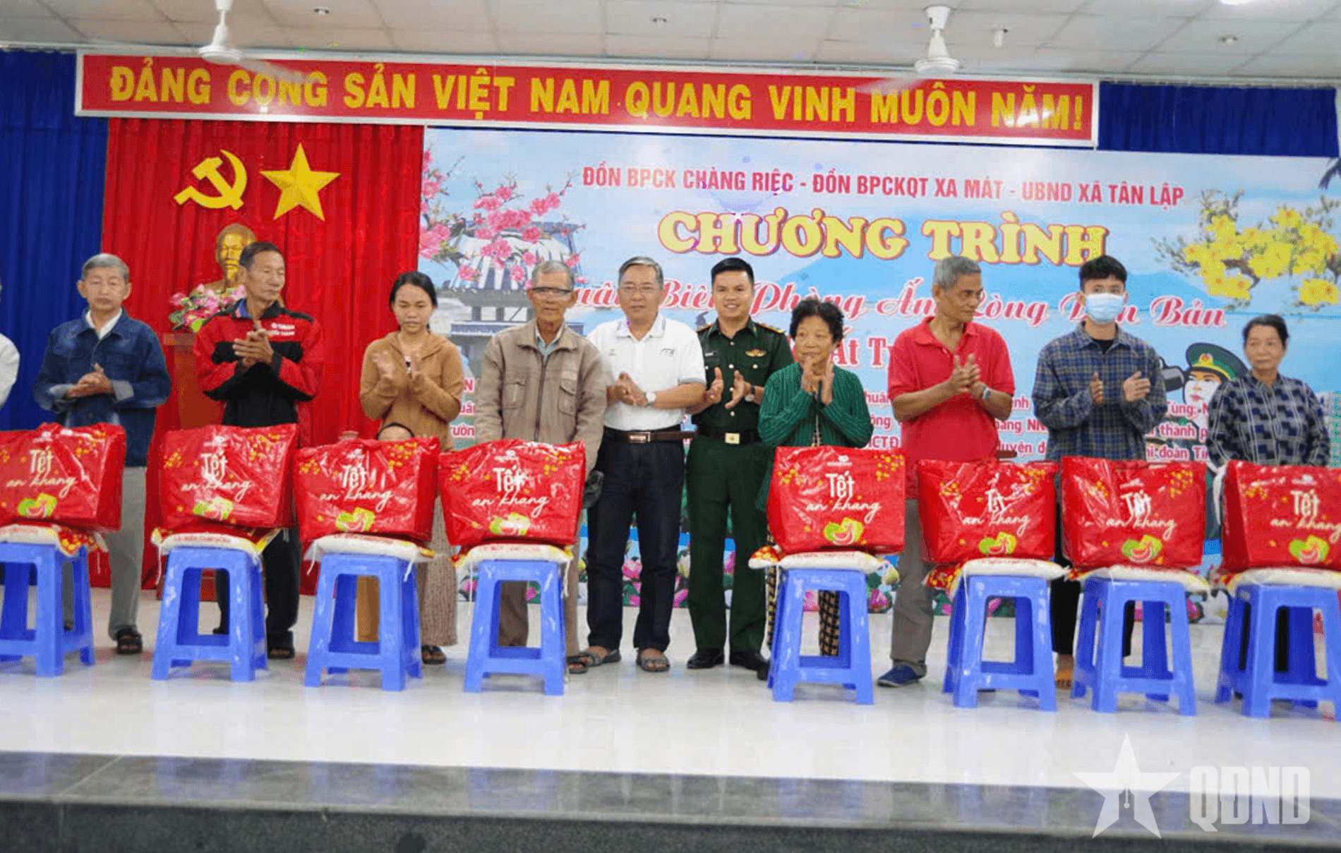 "Mùa xuân quân dân" nơi biên cương Tổ quốc