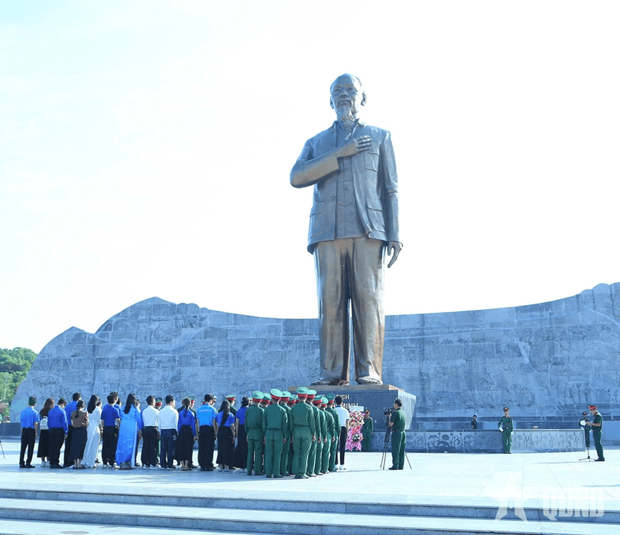 Quân khu 9: Ấm áp “Xuân biên cương, hải đảo - Tết thắm tình quân dân”