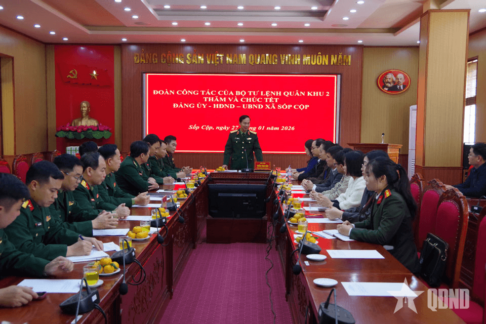 Bộ tư lệnh Quân khu 2 thăm, chúc Tết một số đơn vị trên địa bàn tỉnh Sơn La