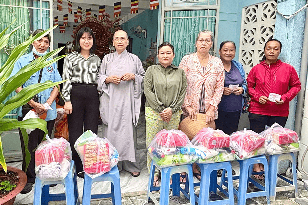 Nét đẹp nghĩa tình từ Quỹ "Vì người nghèo"