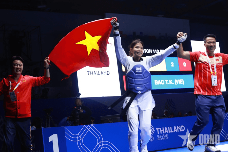 "Bông hoa thép" của núi rừng Tây Bắc