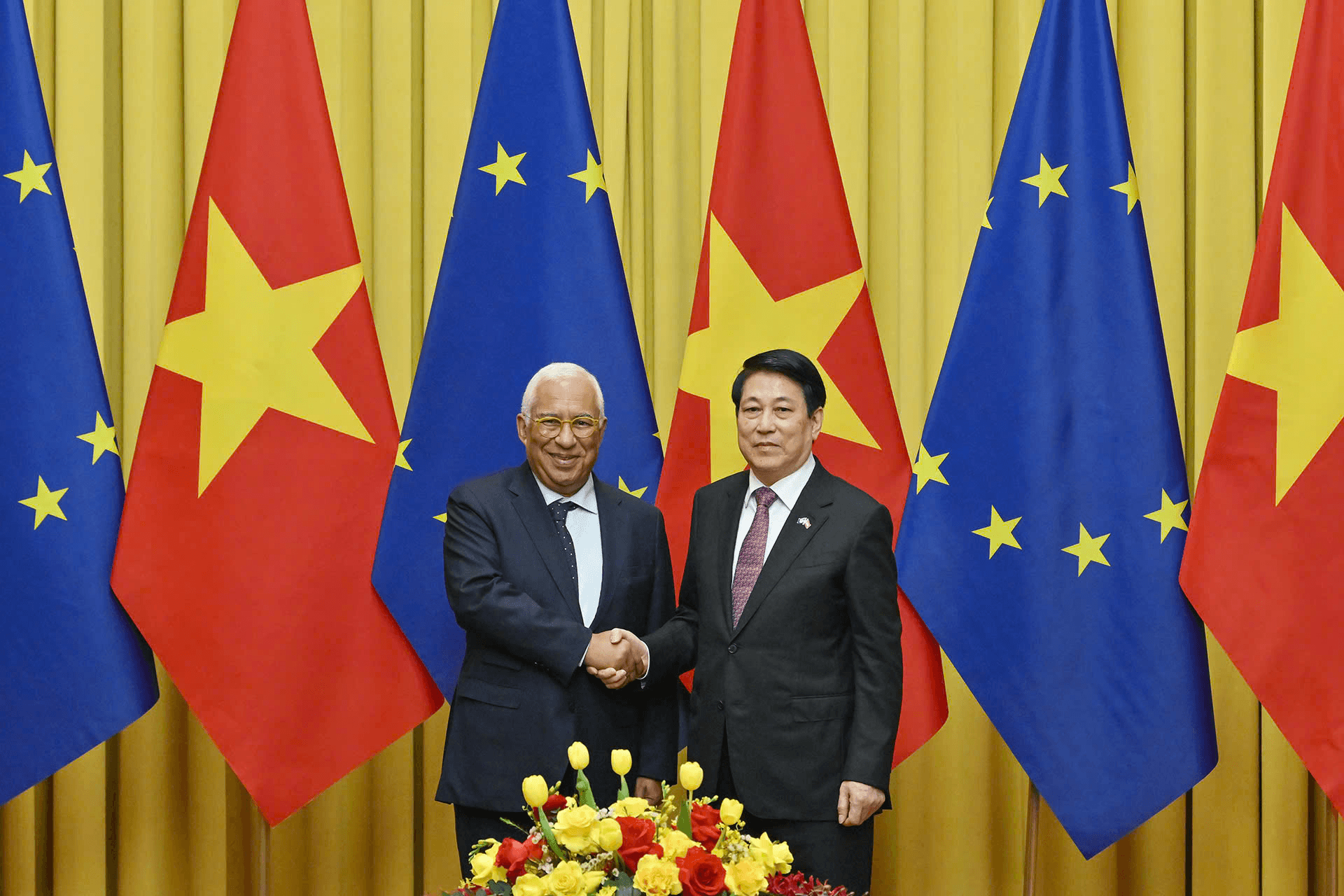 Chủ tịch nước Lương Cường hội đàm với Chủ tịch Hội đồng châu Âu Antonio Costa