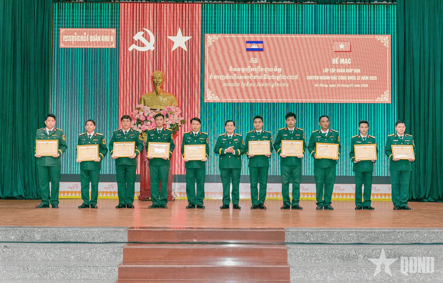 Quân khu 9: Tập huấn đặc công cho Bộ tư lệnh Cảnh vệ, Quân đội Hoàng gia Campuchia