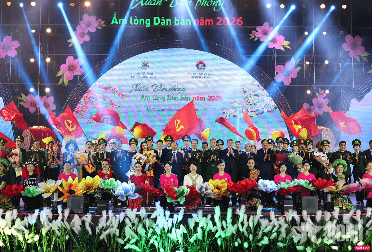 Xuân Biên phòng - nét đẹp người lính quân hàm xanh