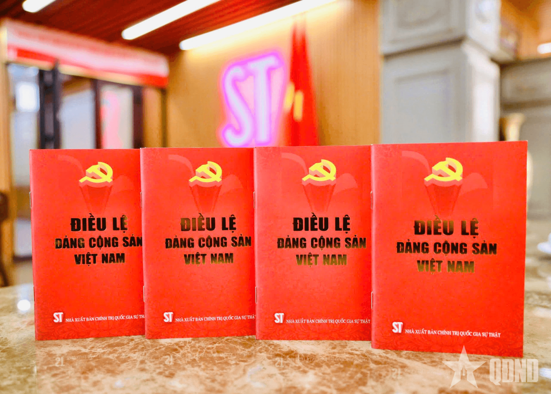 Tái bản "Điều lệ Đảng Cộng sản Việt Nam"