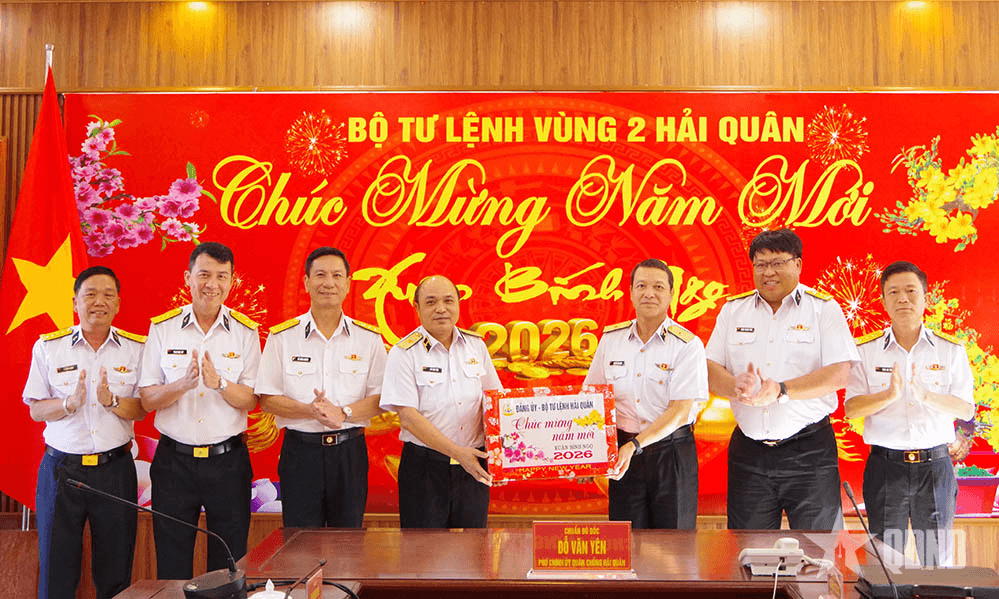 Bộ tư lệnh Hải quân kiểm tra, chúc Tết Vùng 2 Hải quân