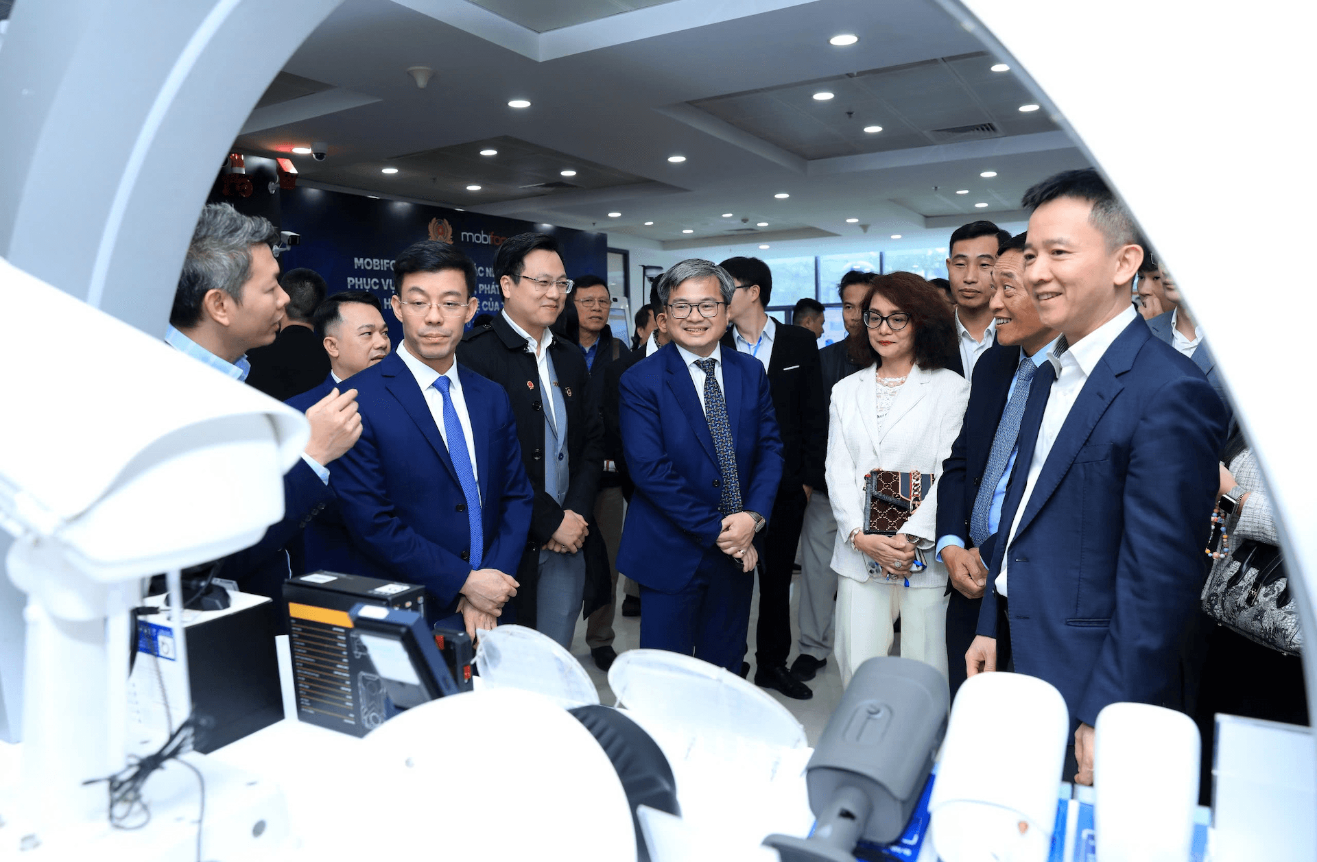 Hà Nội ra mắt “chợ chuyển đổi số” và sàn giao dịch công nghệ