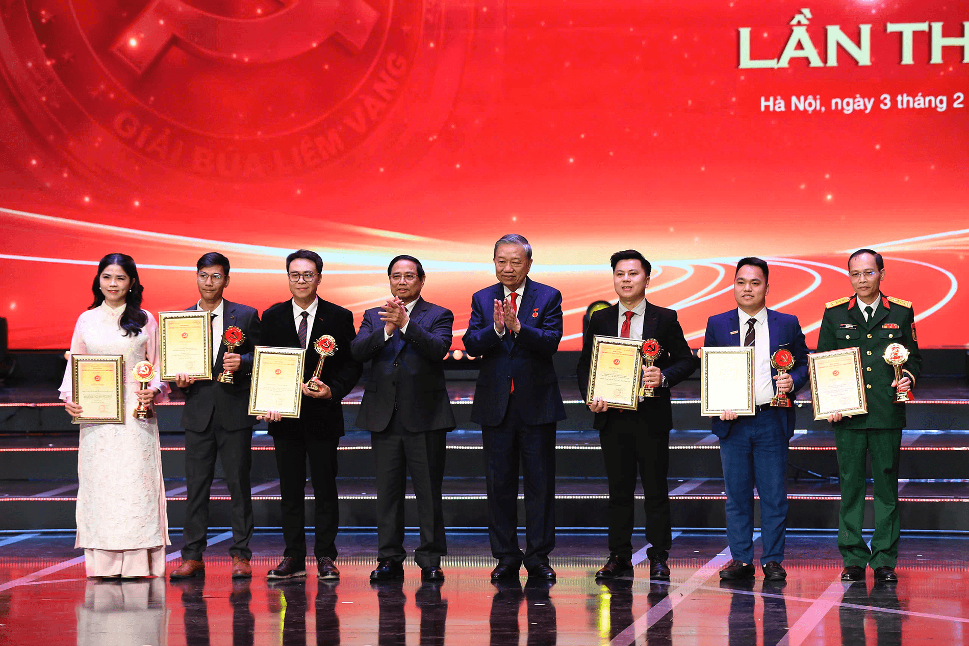 Tổng Bí thư Tô Lâm dự Lễ tuyên dương Bí thư chi bộ xuất sắc và trao Giải Búa liềm vàng lần thứ X năm 2025