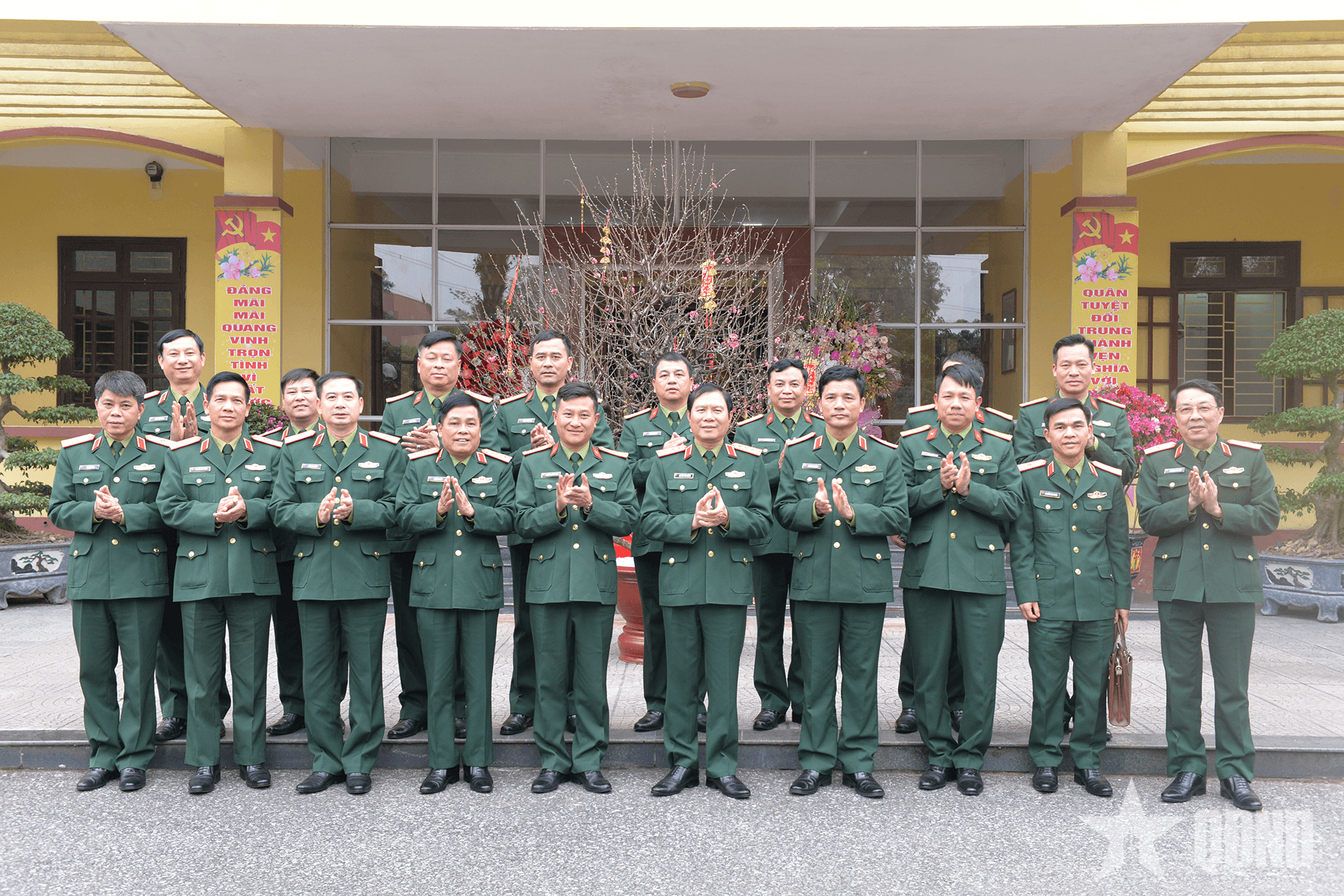 Đại tướng Nguyễn Tân Cương thăm, kiểm tra và chúc Tết Sư đoàn 312