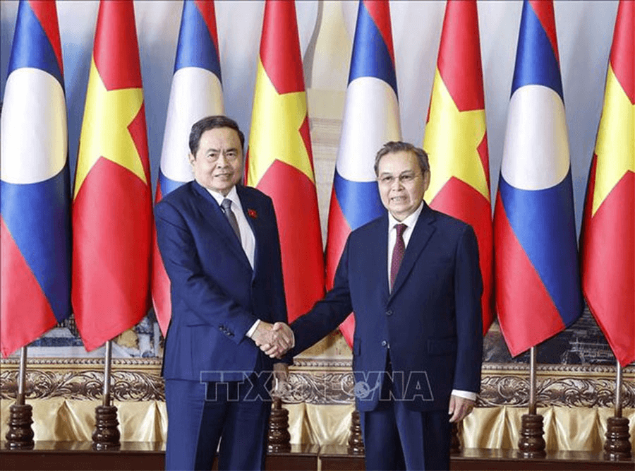 Chủ tịch Quốc hội Trần Thanh Mẫn hội kiến Chủ tịch Quốc hội Lào Saysomphone Phomvihane