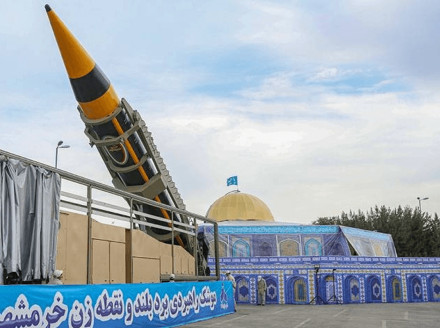 Iran triển khai tên lửa đạn đạo mới nhất trước thềm đàm phán hạt nhân với Mỹ