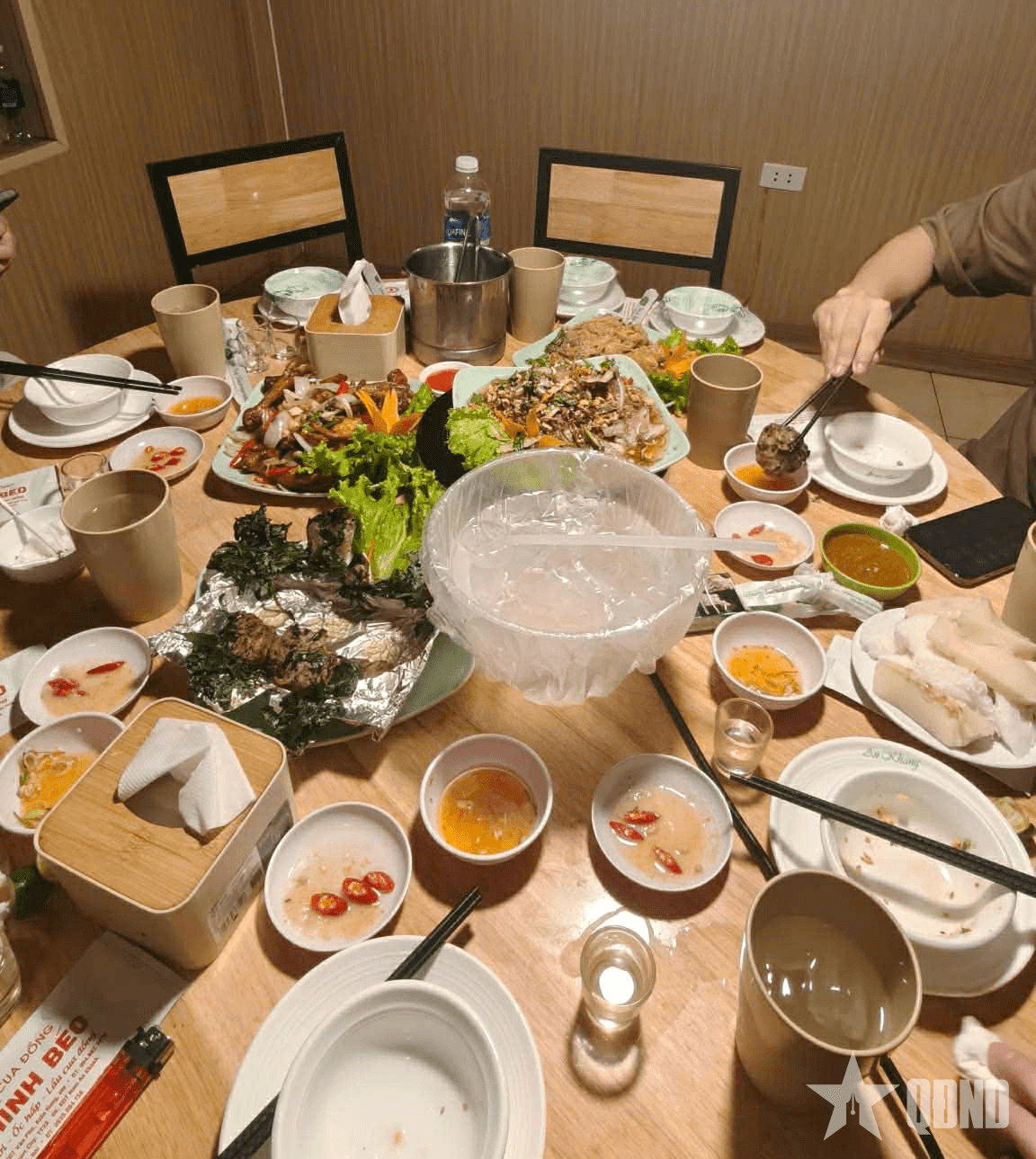 “Gánh nặng” mang tên tiệc tất niên