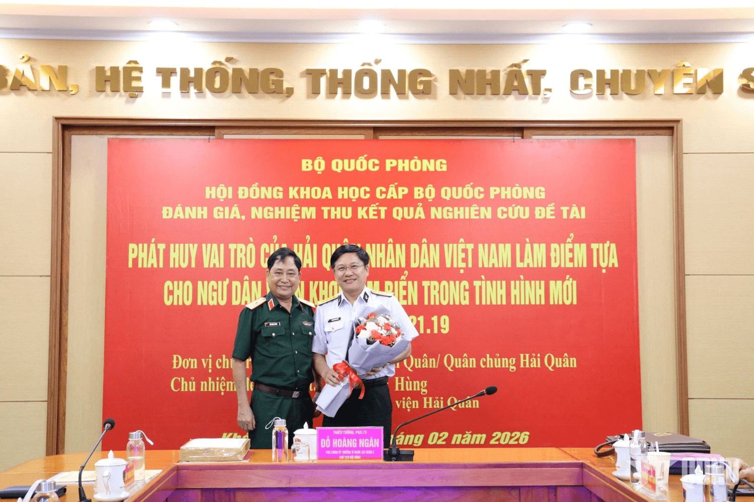 Phát huy vai trò Hải quân làm điểm tựa cho ngư dân vươn khơi bám biển