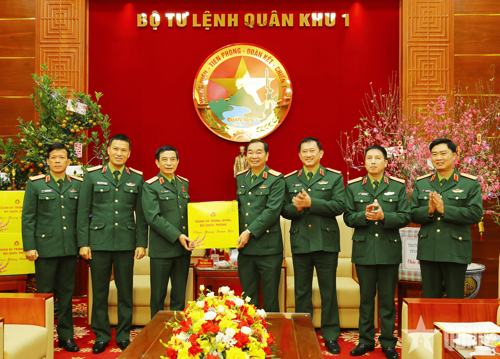 Đại tướng Phan Văn Giang thăm, chúc Tết Quân khu 1 và tỉnh Thái Nguyên