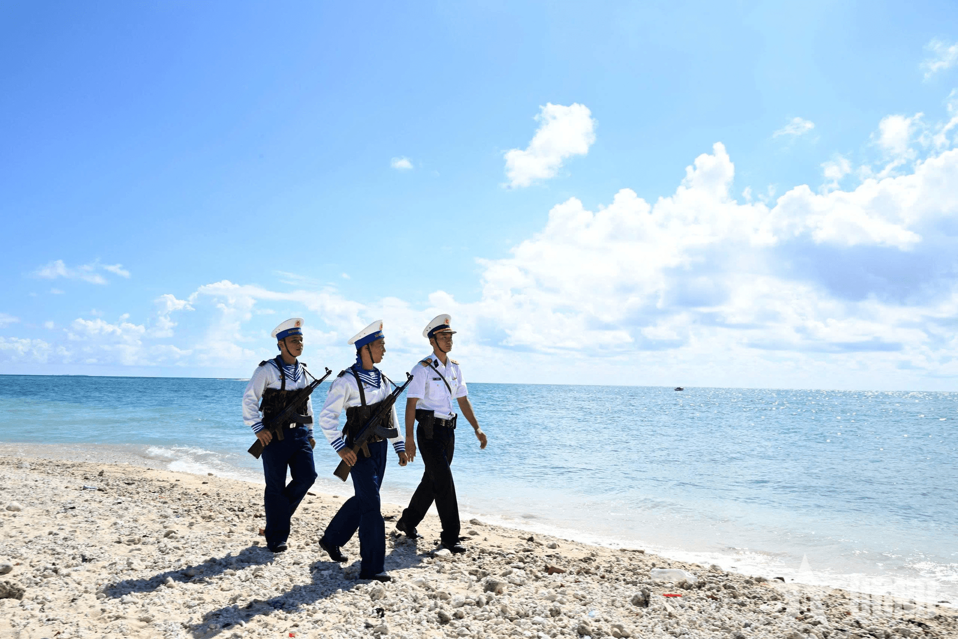 Mùa xuân nơi đảo tiền tiêu