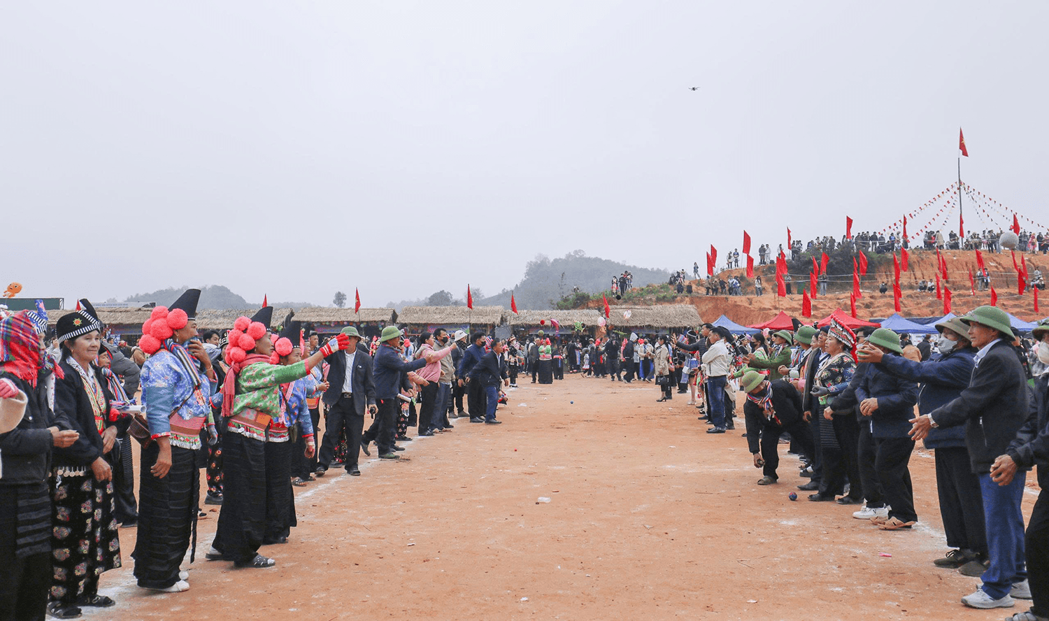 Sắc xuân nơi “rốn lũ”