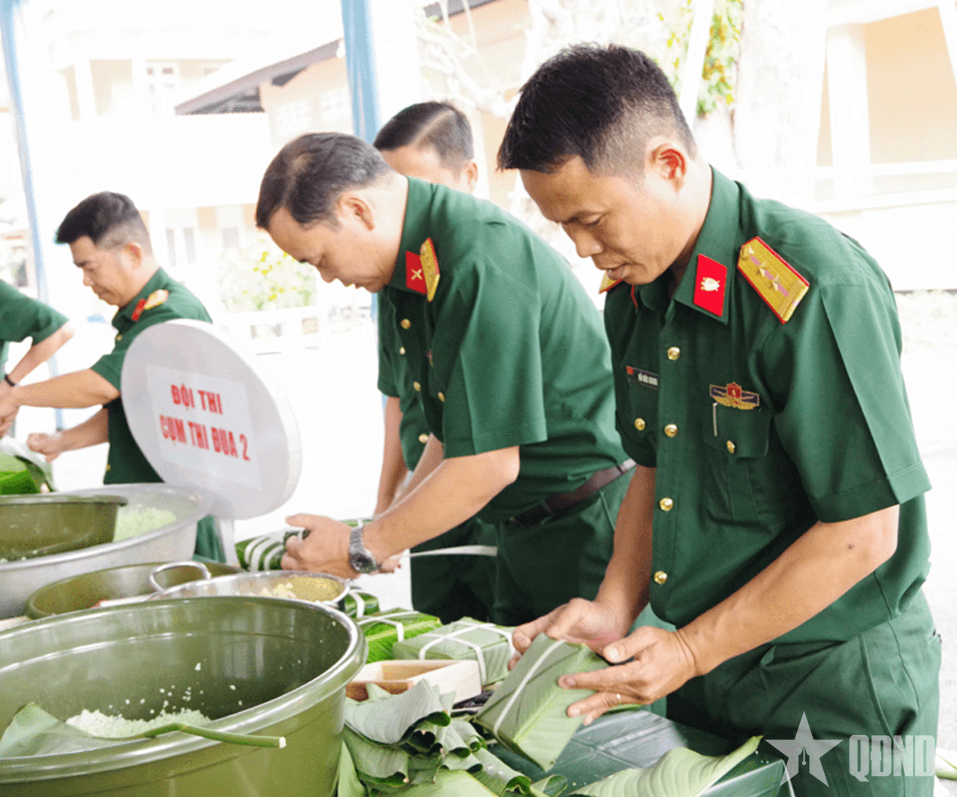 Bộ Tham mưu Quân khu 7 thi gói bánh chưng Xuân Bính Ngọ 2026