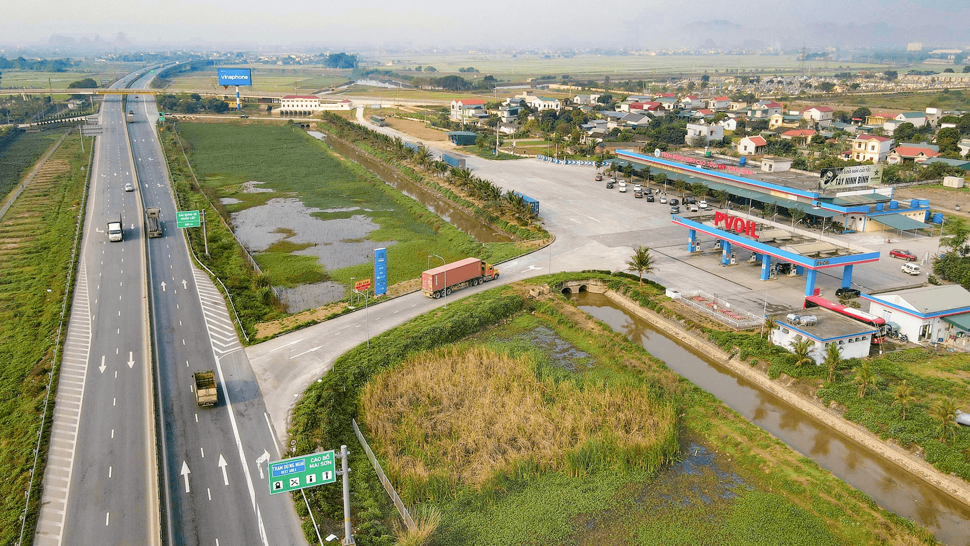 Thêm nhiều trạm dừng nghỉ, trạm xăng trên cao tốc được đưa vào sử dụng dịp Tết