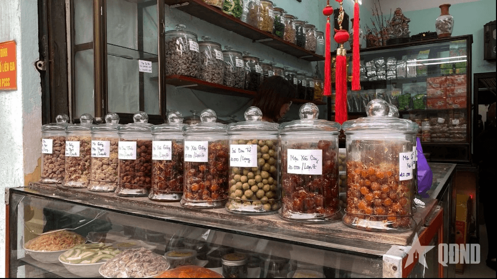 Vị Tết trong khay mứt, ô mai của người Việt