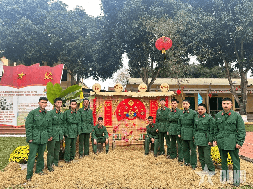 Tết đầu tiên ở đơn vị bố