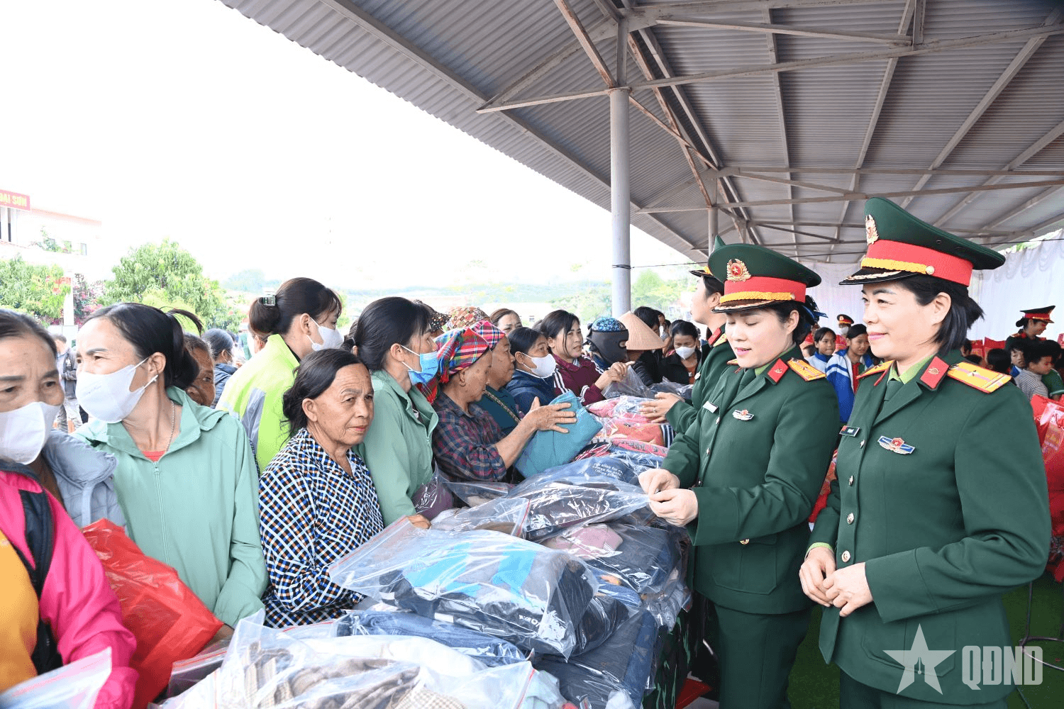 “Xuân đoàn kết - Tết thắm tình quân dân” ở Bắc Ninh