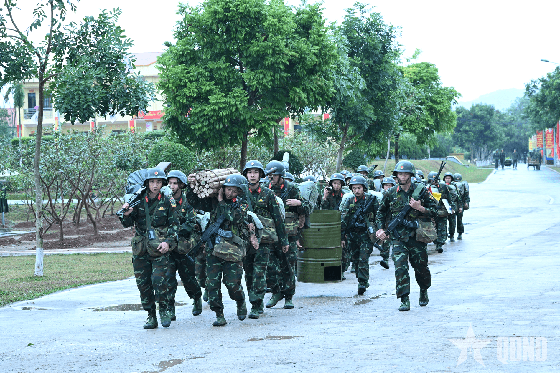Trung đoàn 95 luyện tập chuyển trạng thái sẵn sàng chiến đấu trong dịp Tết