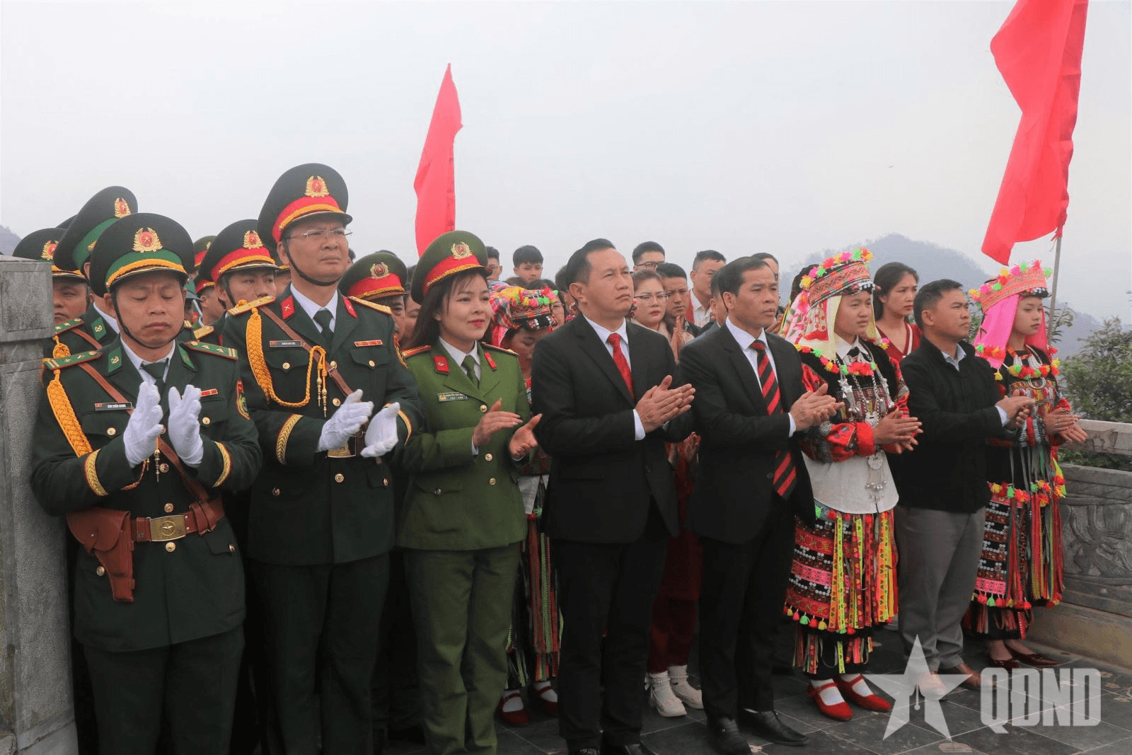 Thắm tình quân dân qua chương trình “Xuân Biên phòng ấm lòng dân bản”