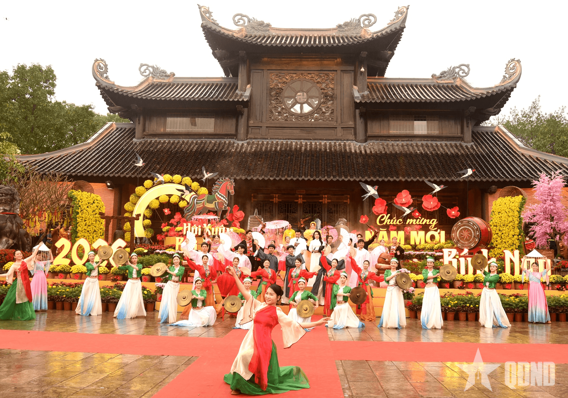 Du lịch Ninh Bình bội thu năm mới