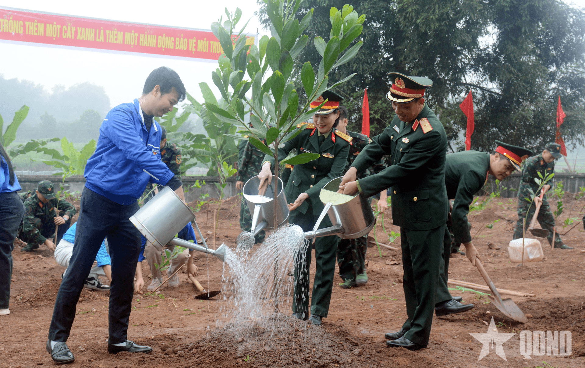 Học viện Hậu cần: Trồng hơn 2.000 cây xanh nhân dịp Tết trồng cây Xuân Bính Ngọ 2026