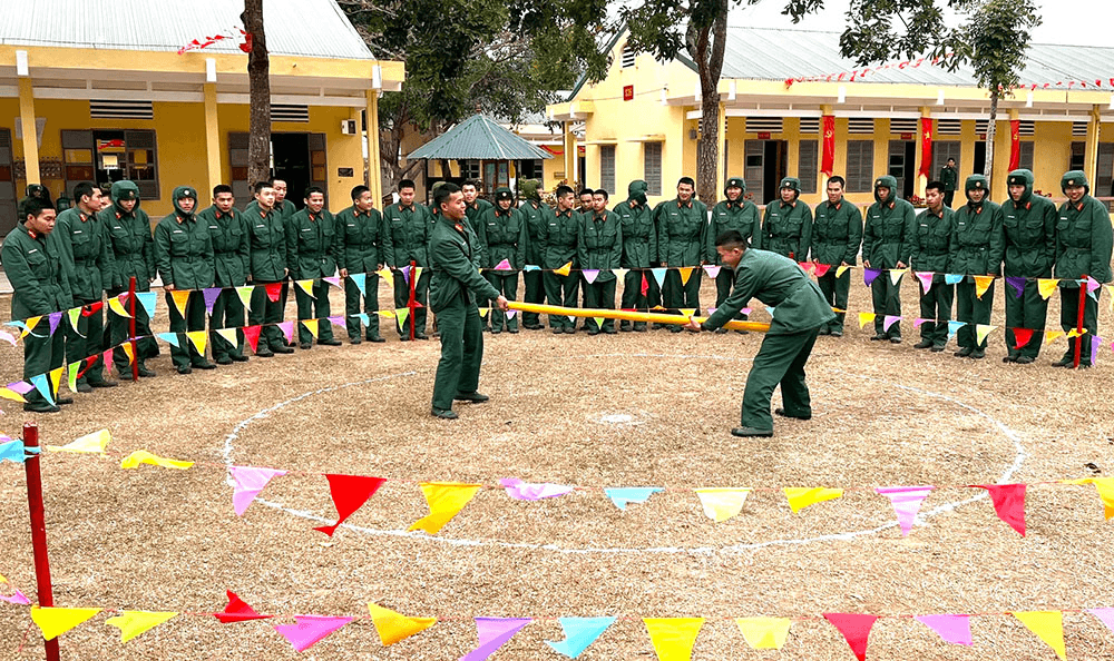 Khơi dậy niềm tin, ý chí phấn đấu của quân nhân