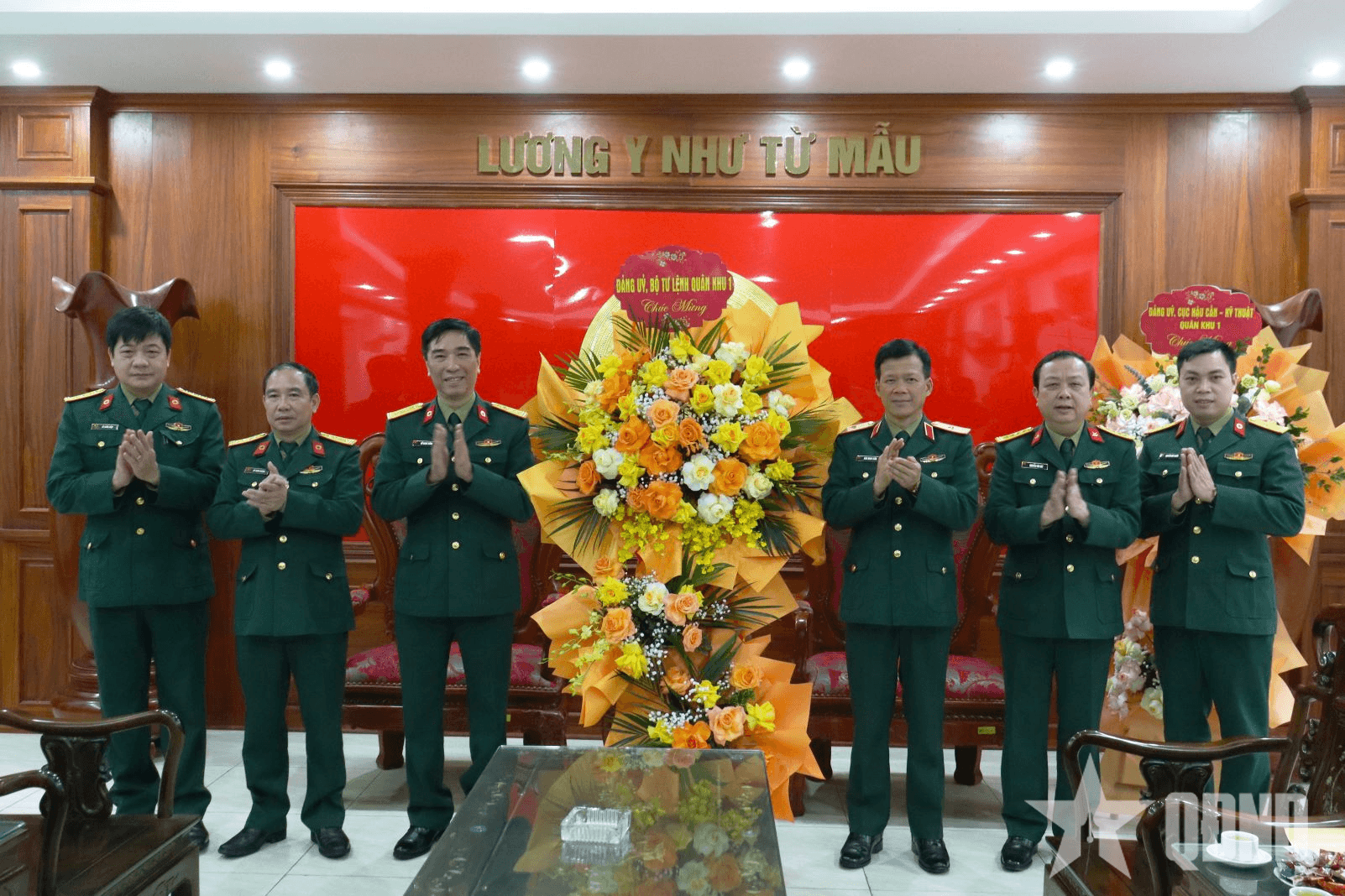 Quân khu 1 thăm, chúc mừng các đơn vị quân y nhân Ngày Thầy thuốc Việt Nam