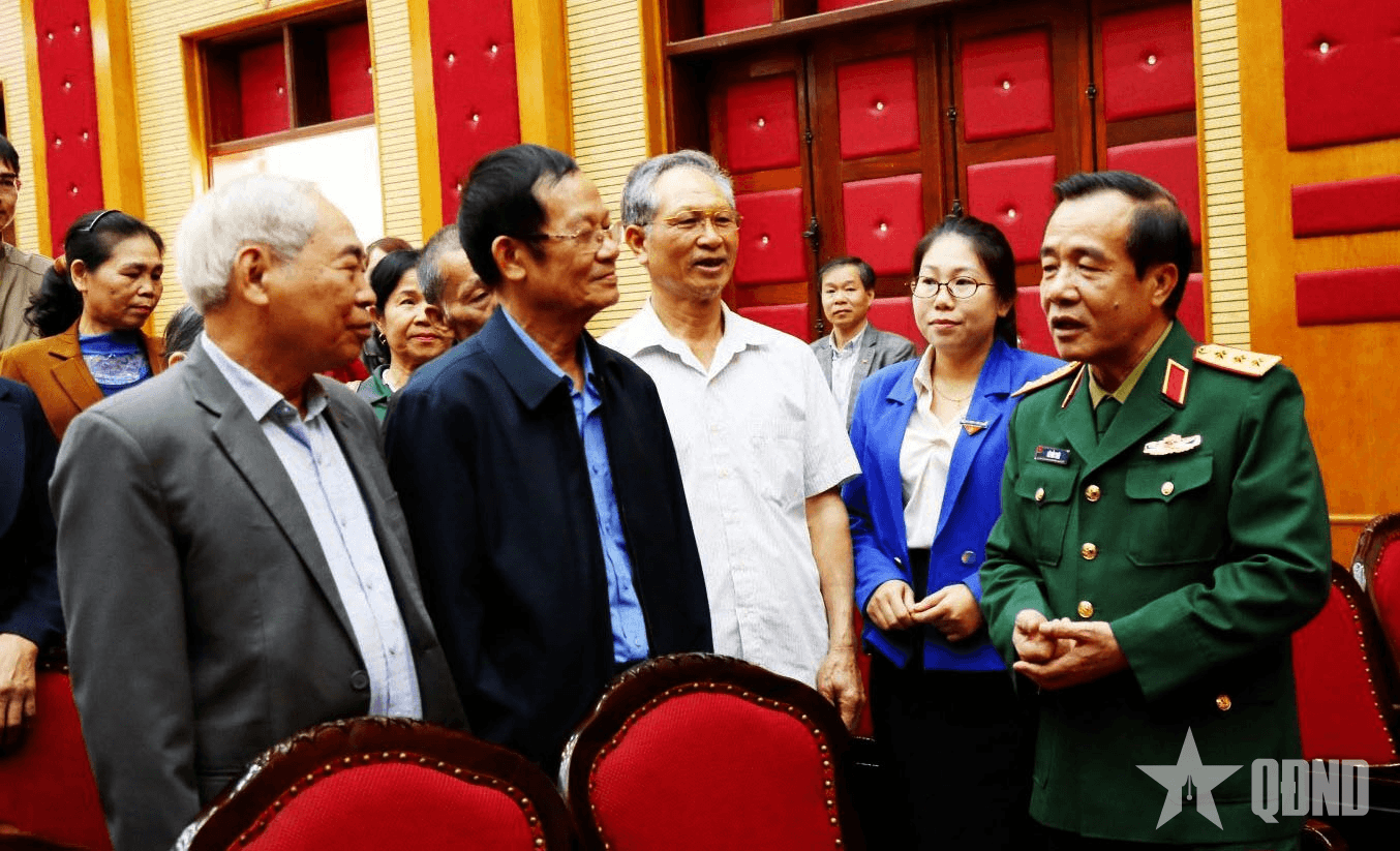 Thượng tướng Lê Đức Thái cam kết giữ mối liên hệ chặt chẽ với nhân dân